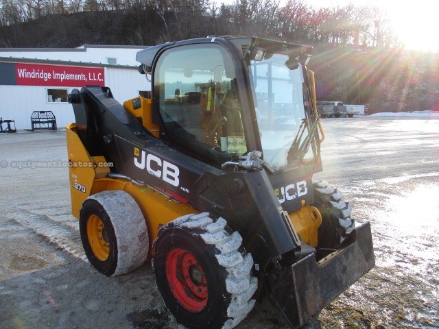 2023 JCB 270W Image 4