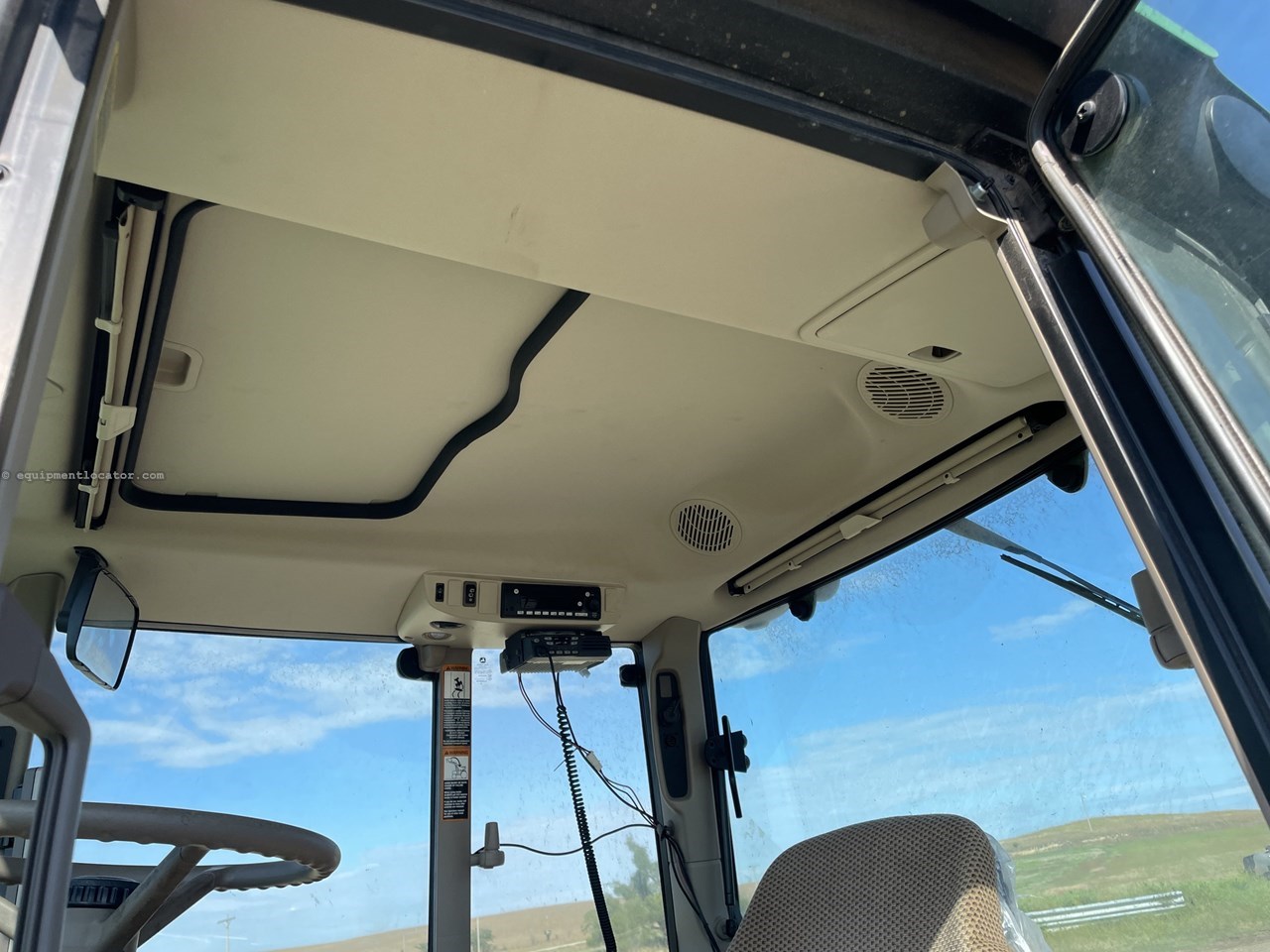 2023 John Deere 6110M Image 19