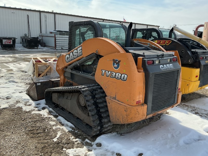 2015 Case TV380 Image 3