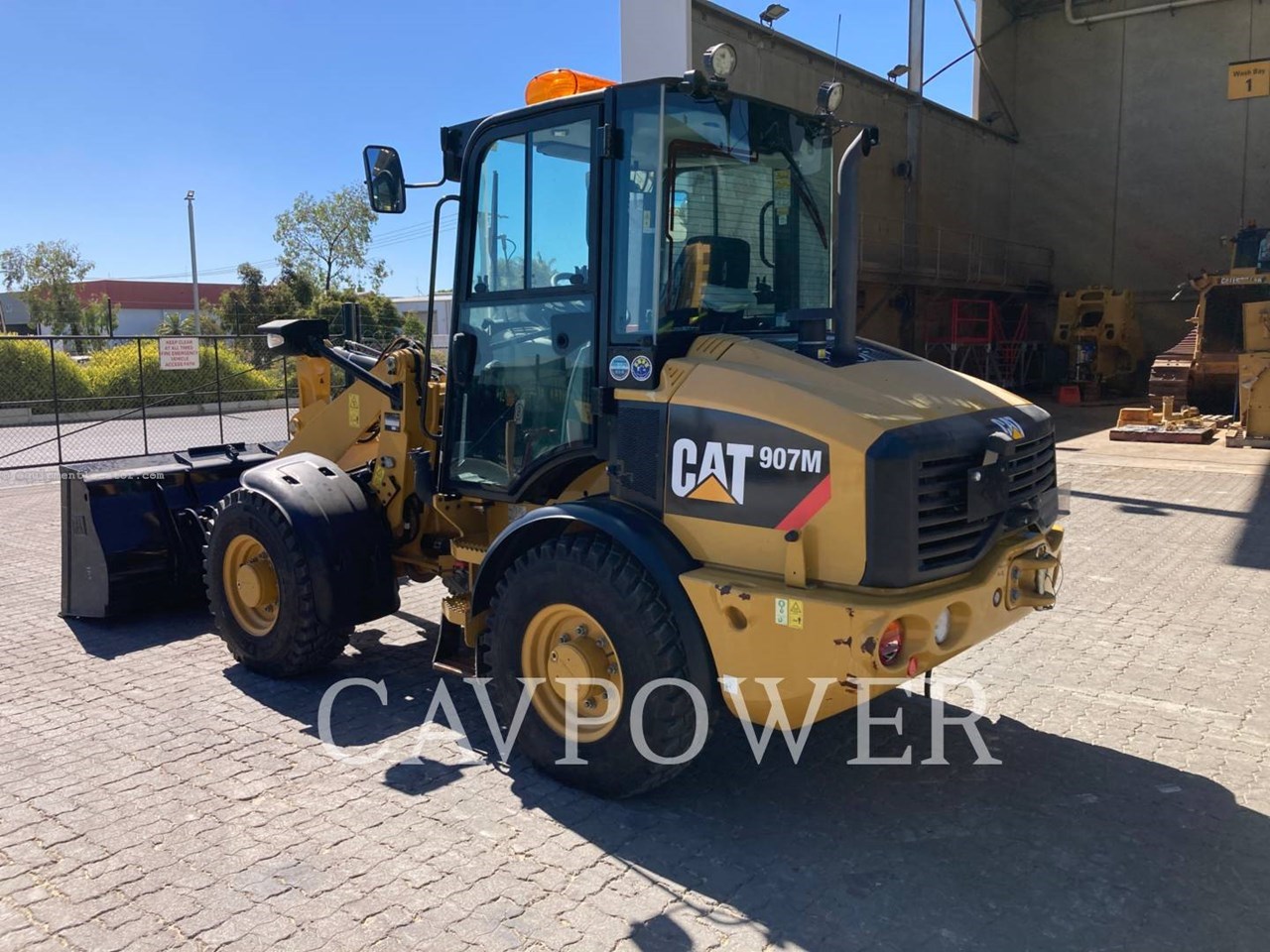 2018 Caterpillar 907M Image 4