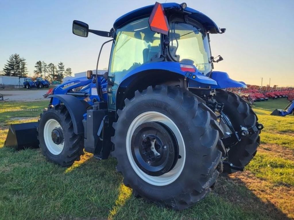 2025 New Holland T6 Series 180 Electro Command™ Image 6