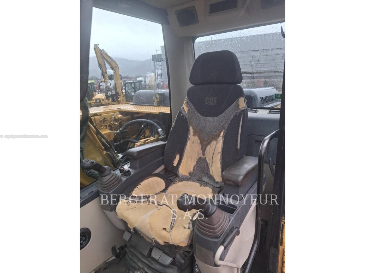 2003 Caterpillar 312C Image 13