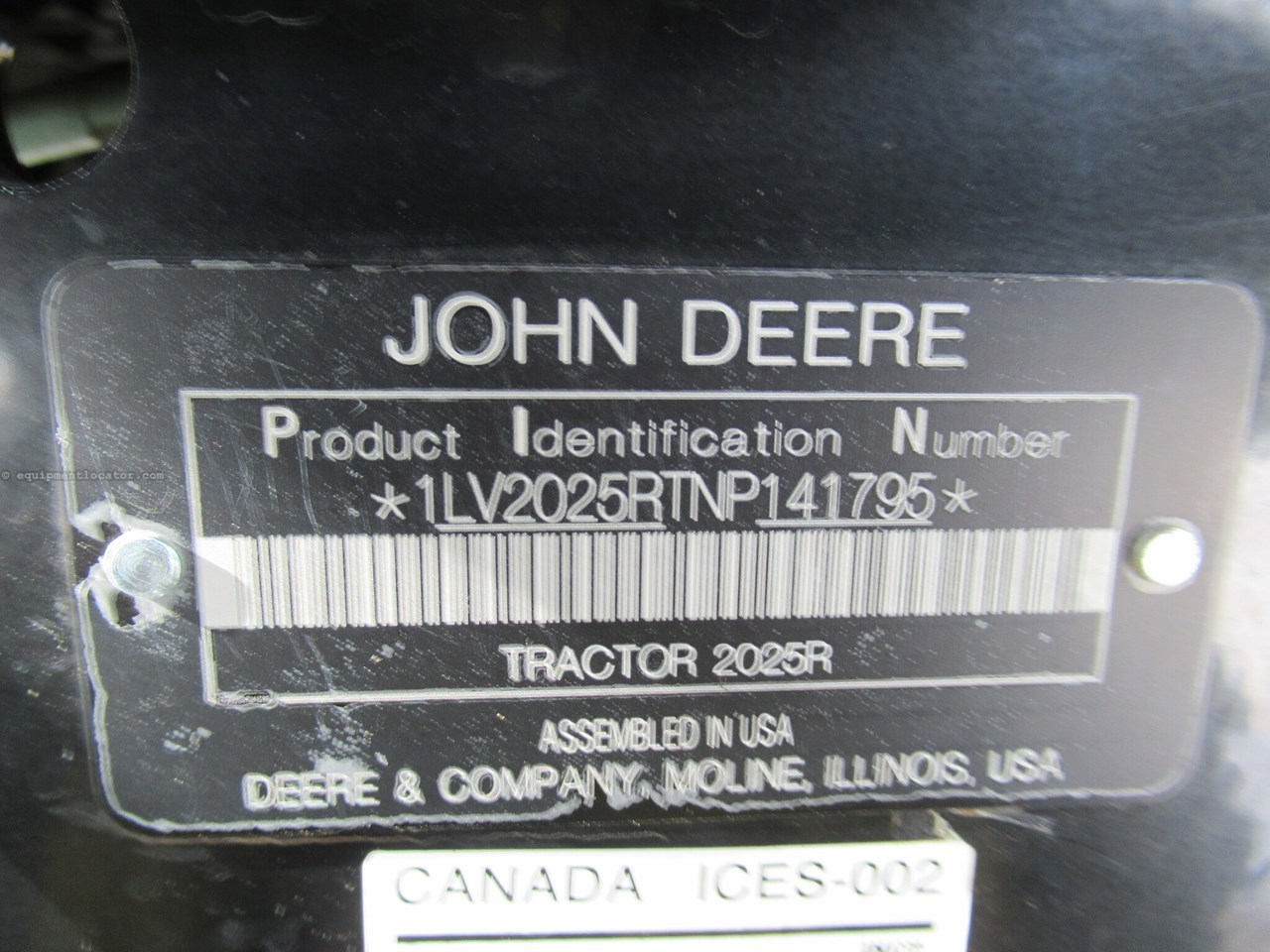 2022 John Deere 2025R Image 29