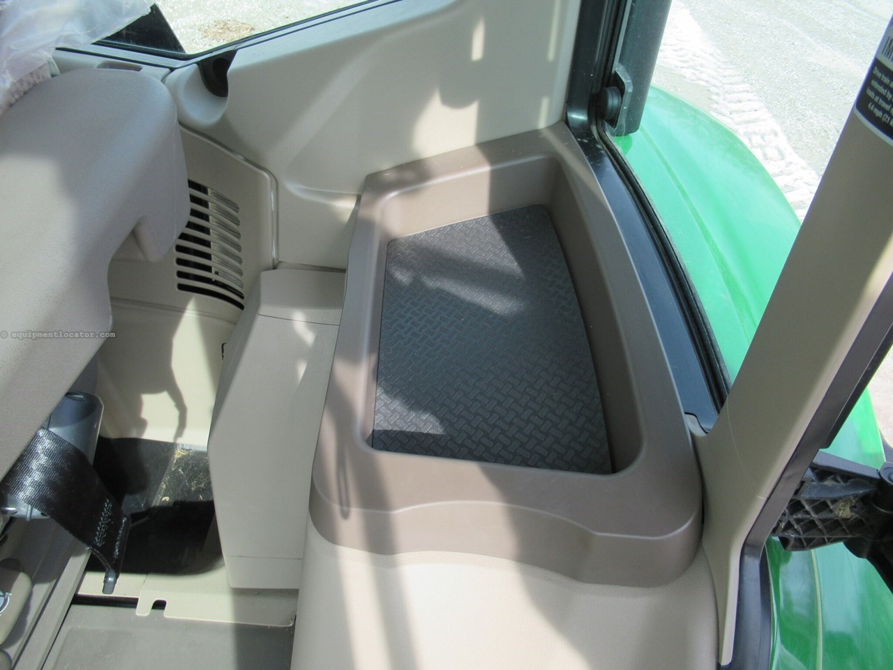 2024 John Deere 6130M Image 33