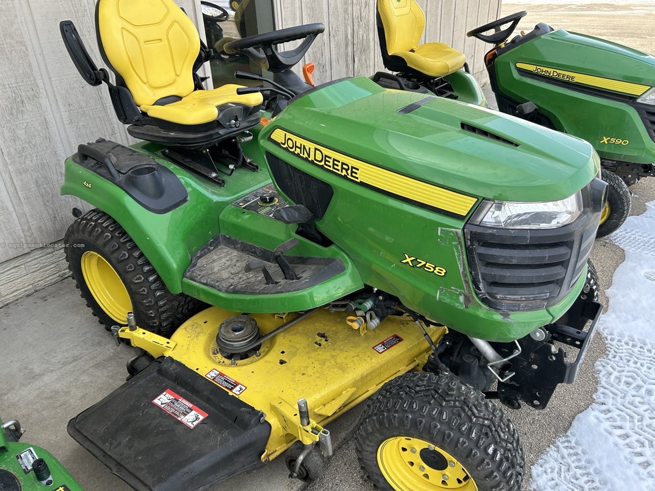 2017 John Deere X758 Image 2