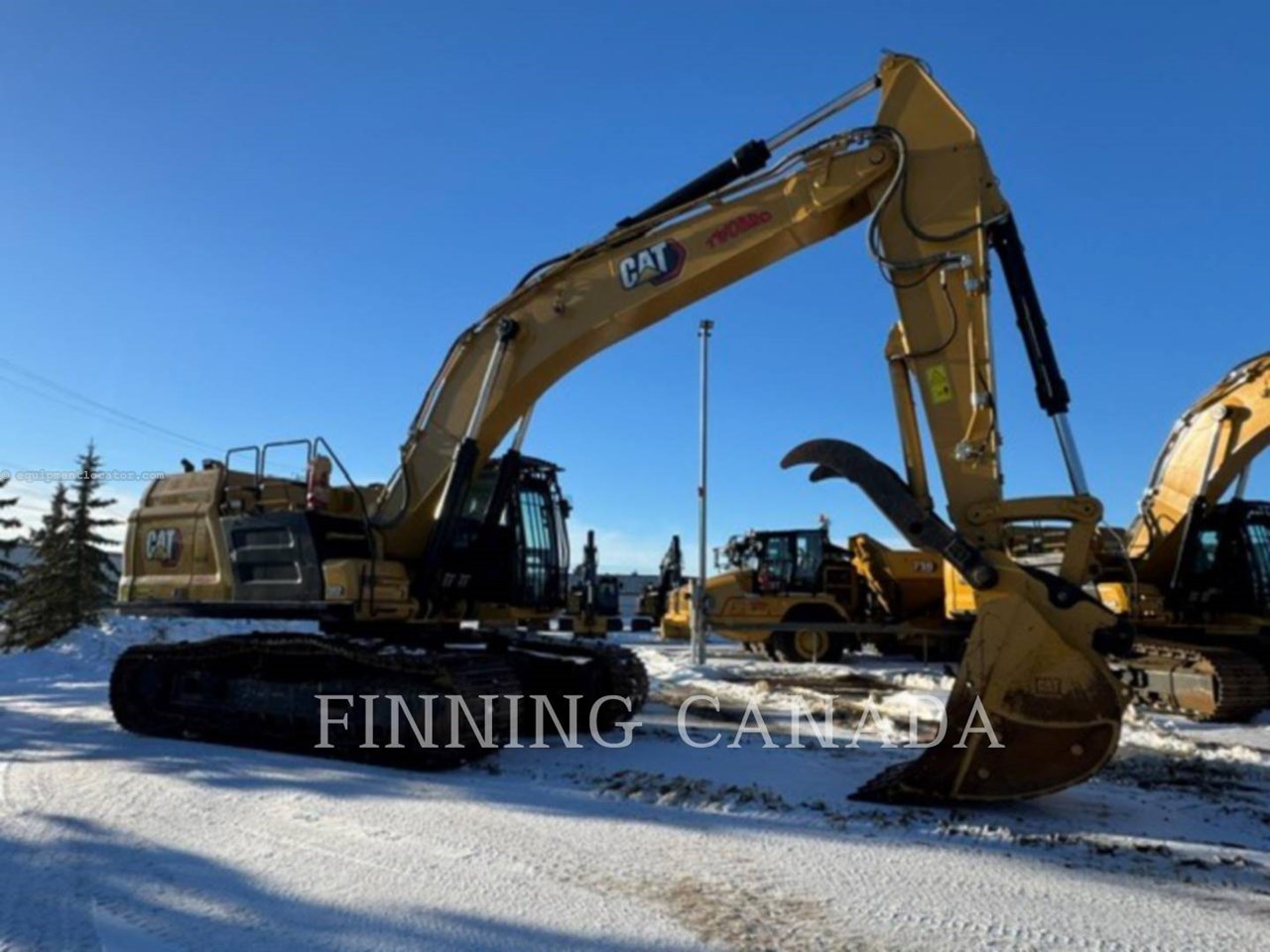 2023 Caterpillar 352-08 Image 2