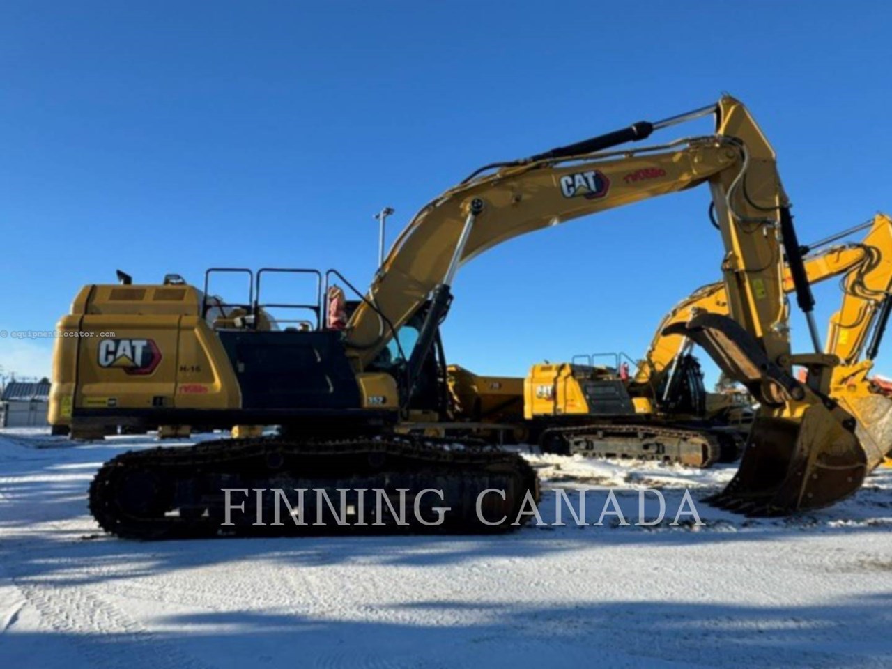 2023 Caterpillar 352-08 Image 6