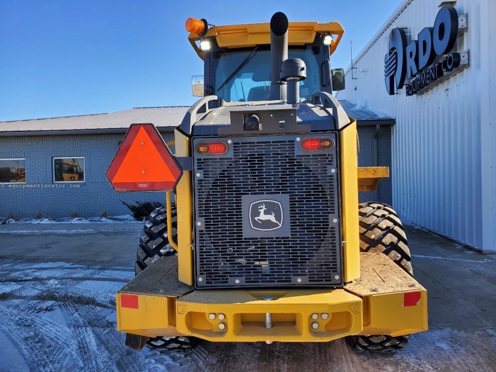 2022 John Deere 544P Image 4