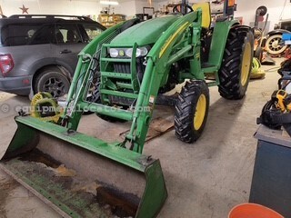 2007 John Deere 4520 Image 4
