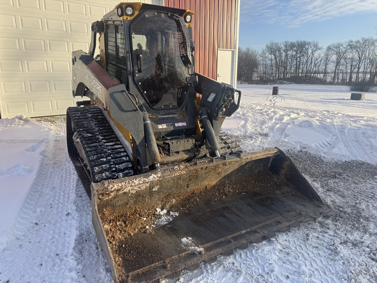 2024 John Deere 335 P Image 4