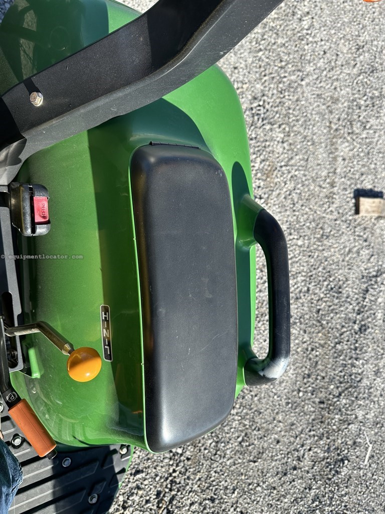 2011 John Deere 3032E Image 10