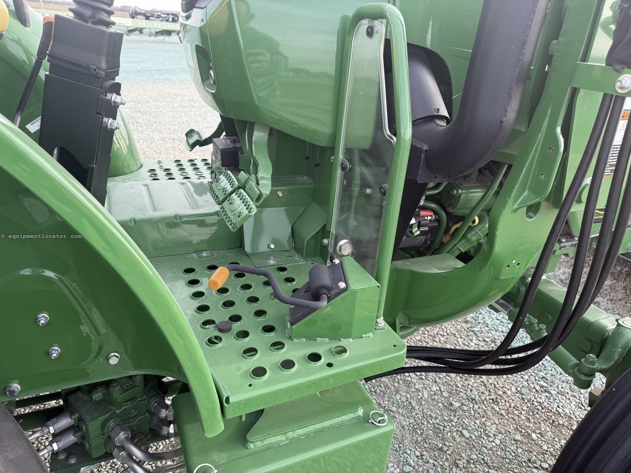 2024 John Deere 5050E Image 14