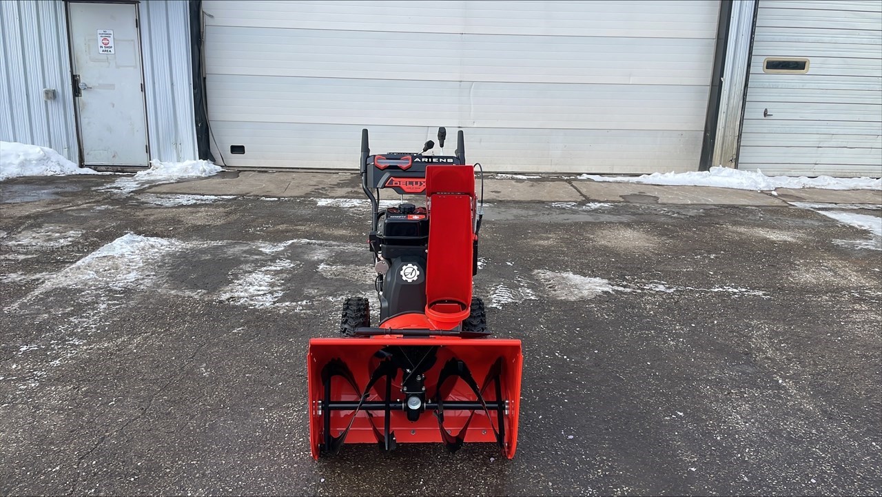 2024 Ariens 921072 Deluxe 28 SHO Image 2