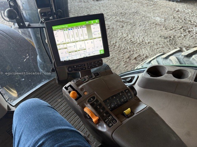 2016 John Deere 8320R Image 24