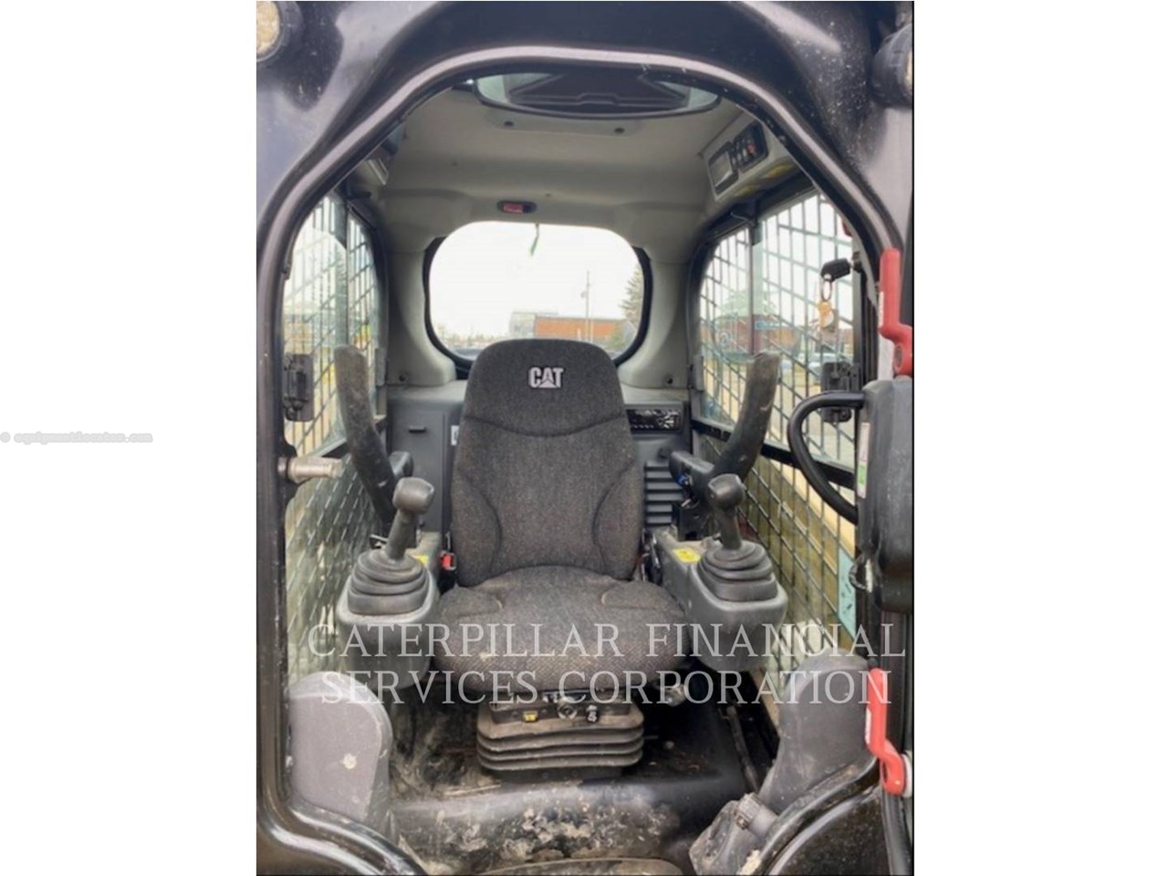 2018 Caterpillar 236D Image 10