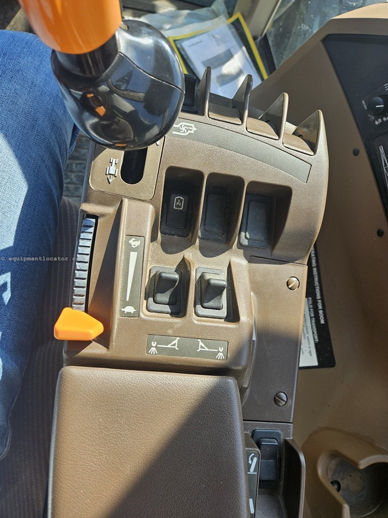 2013 John Deere 4830 Image 16