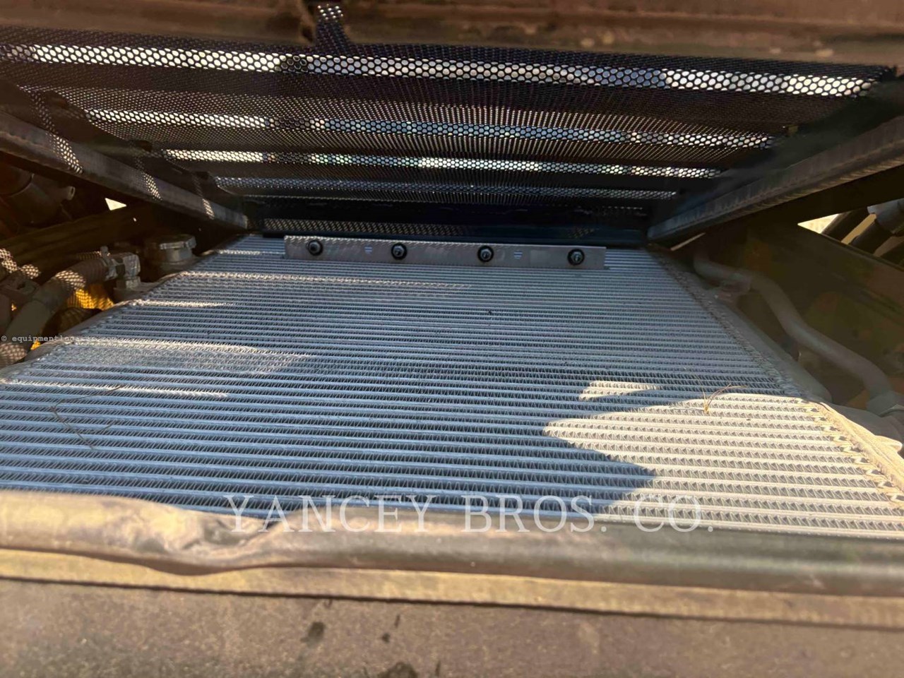 2025 Caterpillar 272D3XE Image 16