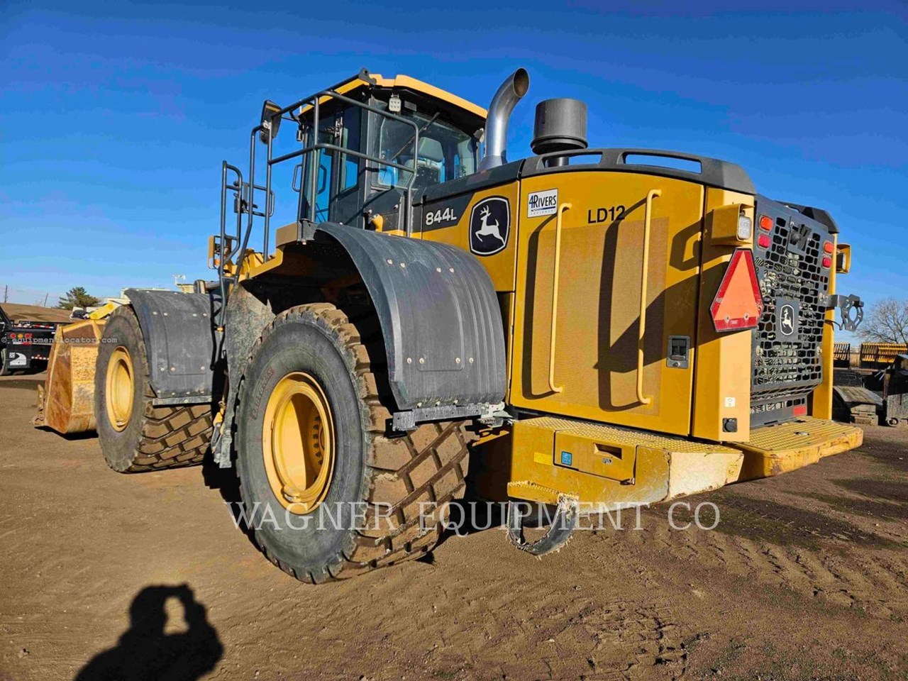 2021 John Deere 844L AG Image 4
