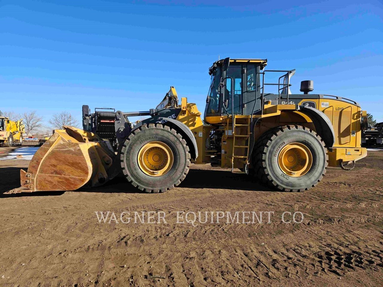 2021 John Deere 844L AG Image 9