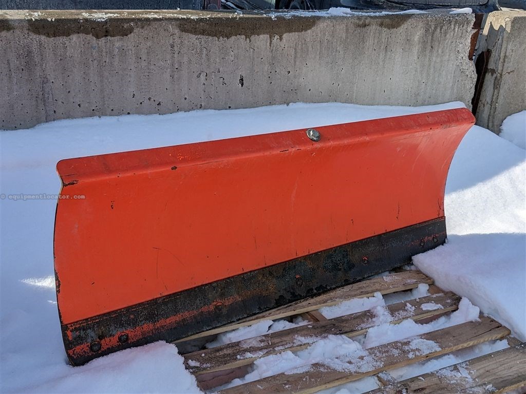 Kubota B2760 Blade Image 3