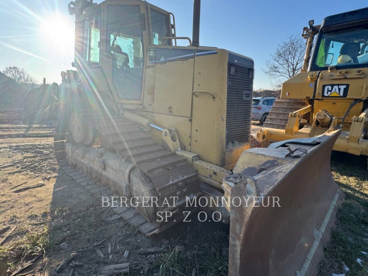 2005 Caterpillar D5NXL Image 2
