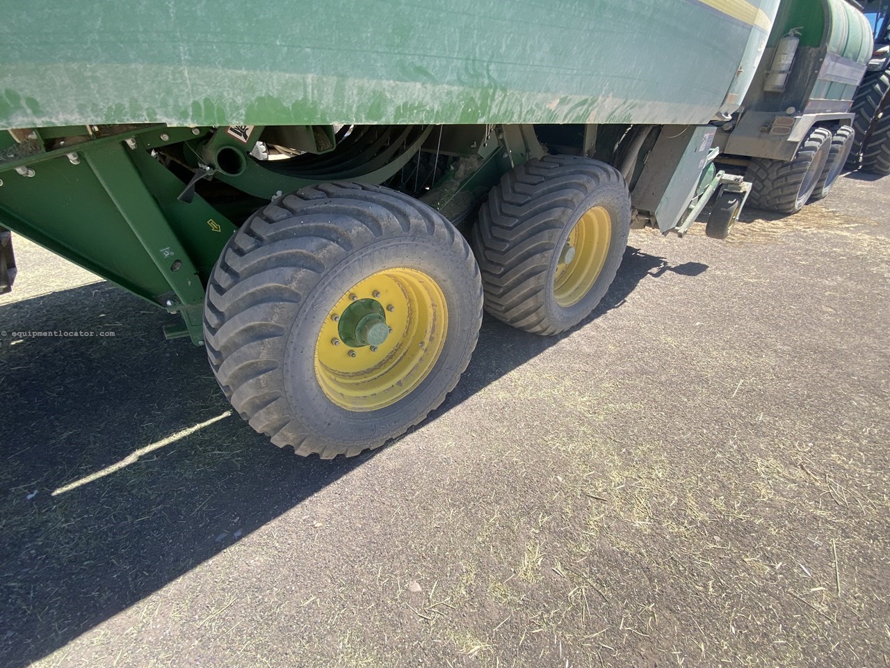 2023 John Deere L341 Image 10