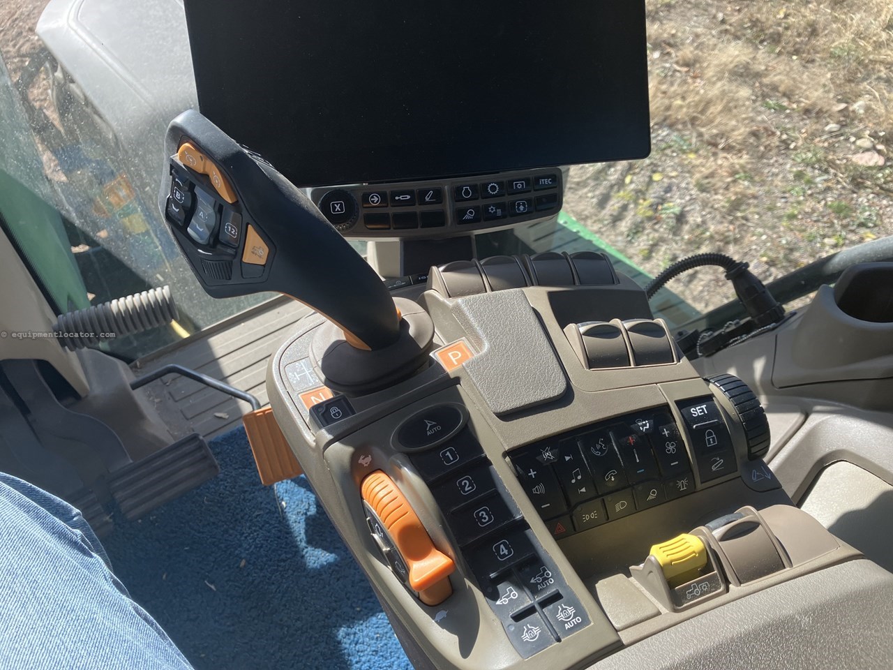 2022 John Deere 8R 370 Image 10