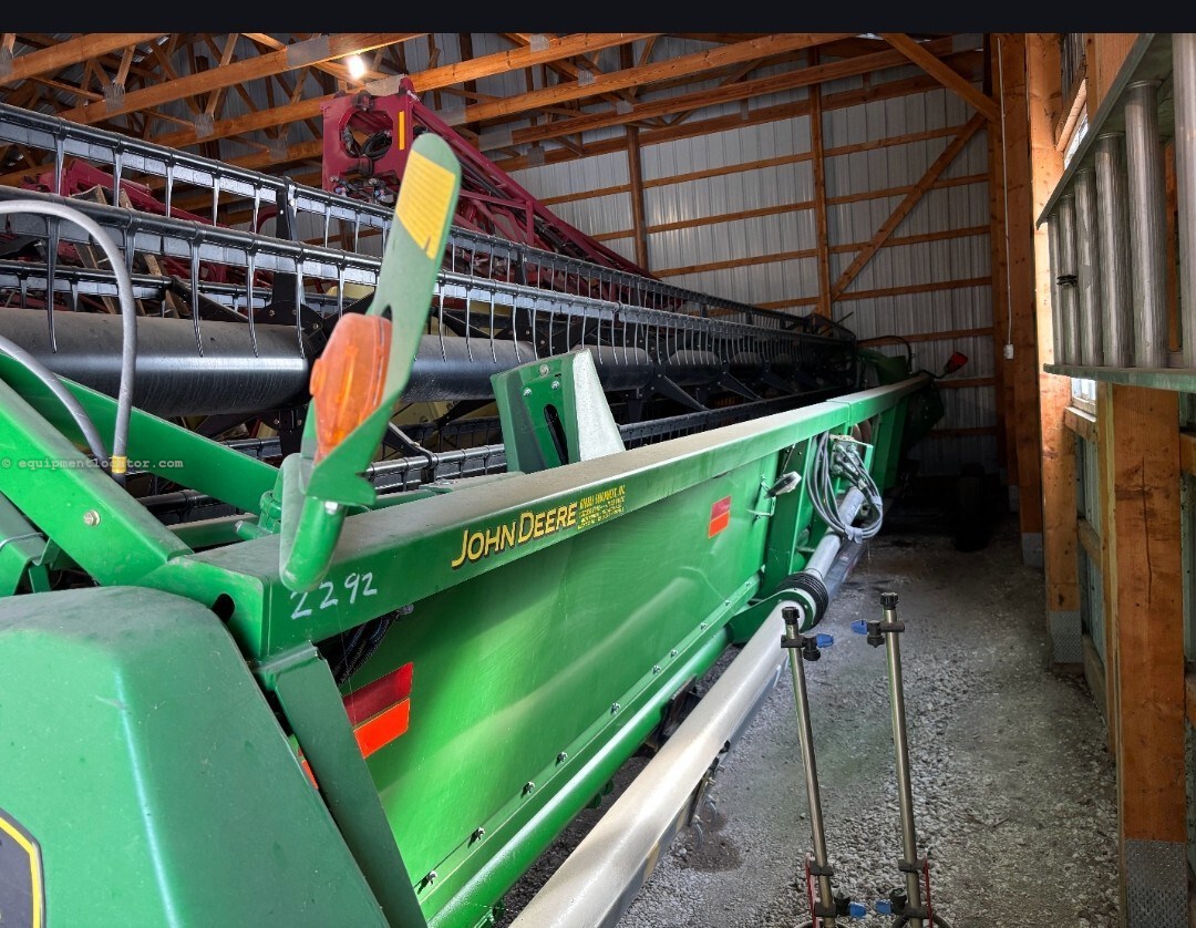 2011 John Deere 635F Image 2