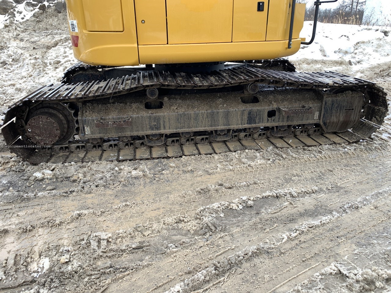 2020 John Deere 245G LC Image 10