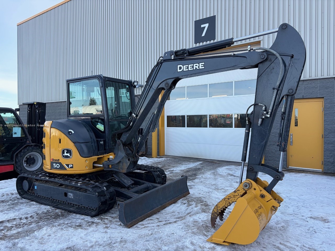 2025 John Deere 50 P Image 2