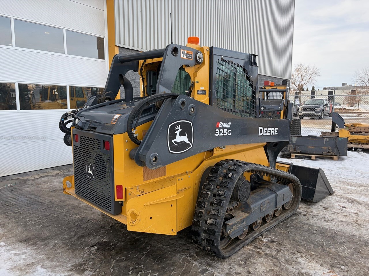 2025 John Deere 325G Image 3