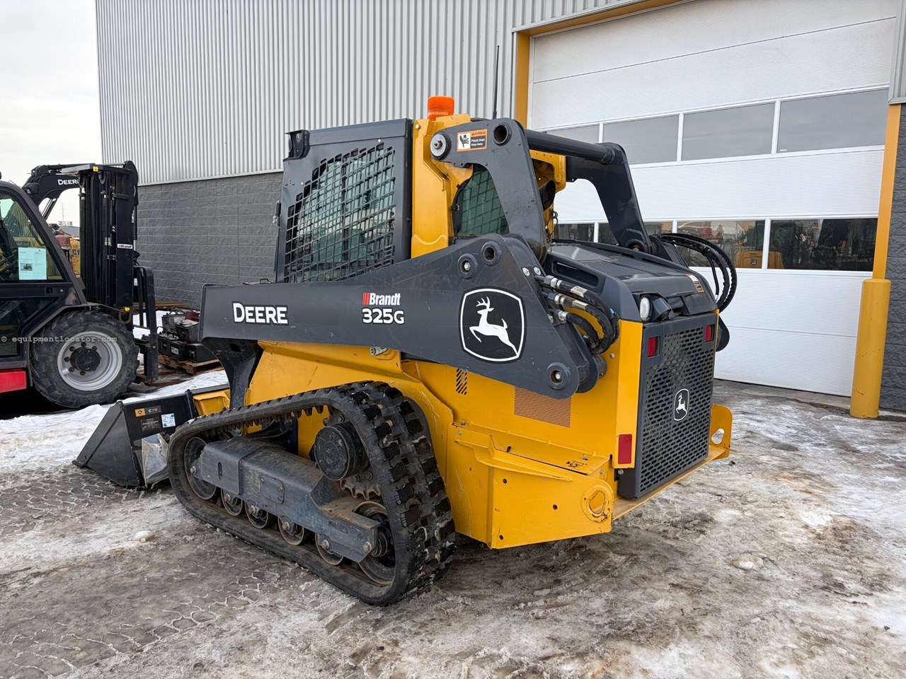 2025 John Deere 325G Image 4