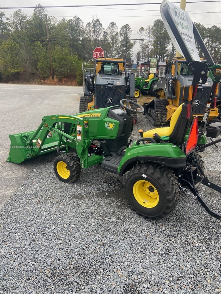 2024 John Deere 1023E Image 4