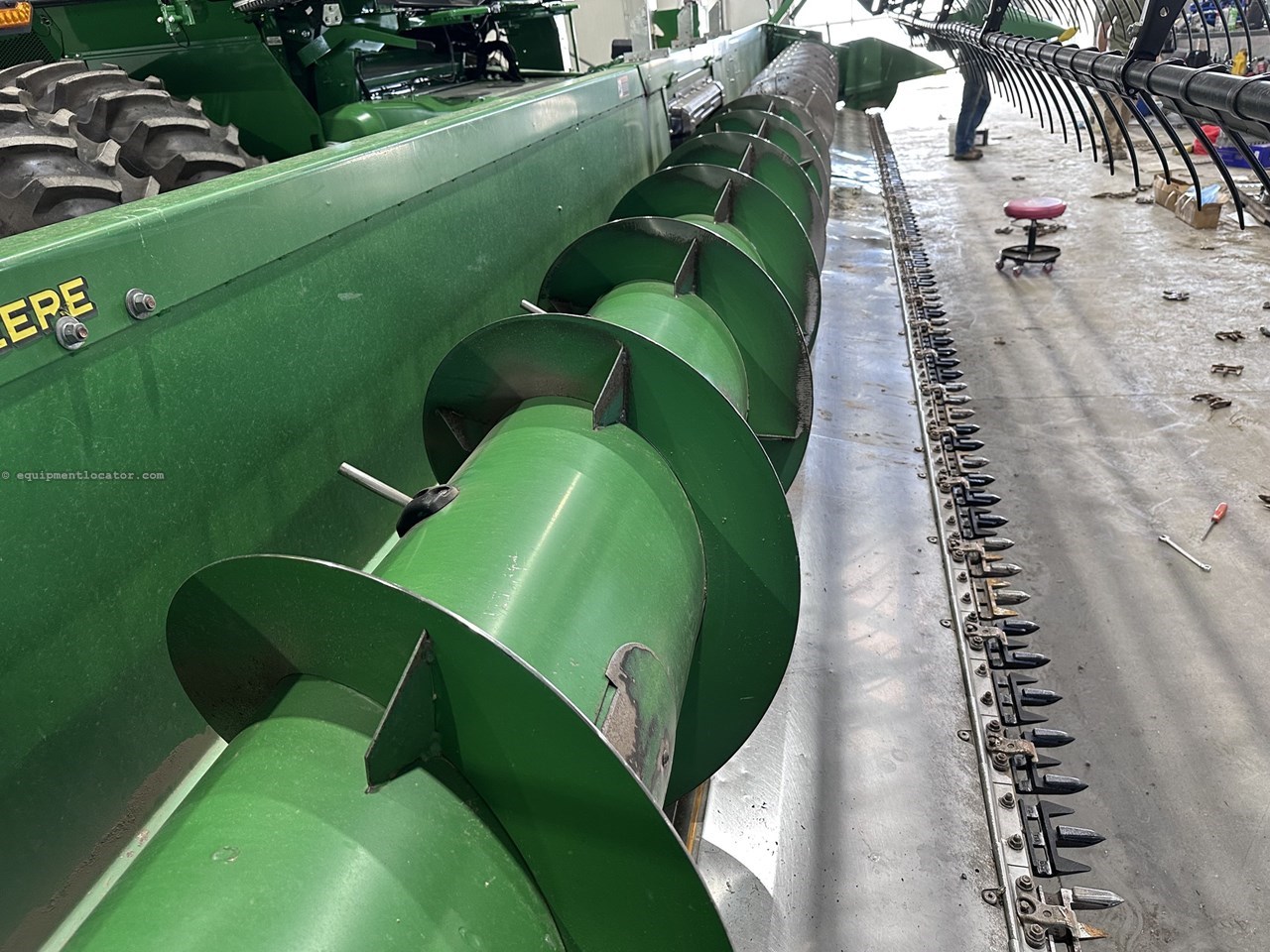 2014 John Deere 635F Image 10