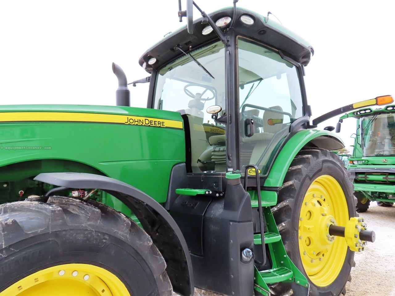 2016 John Deere 8270R Image 10