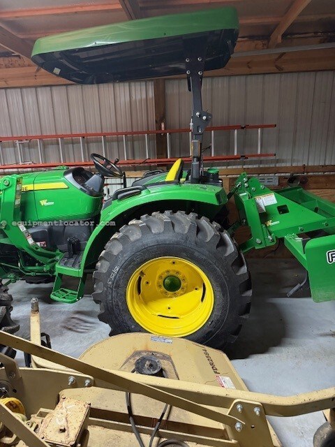 2022 John Deere 4044M Image 4