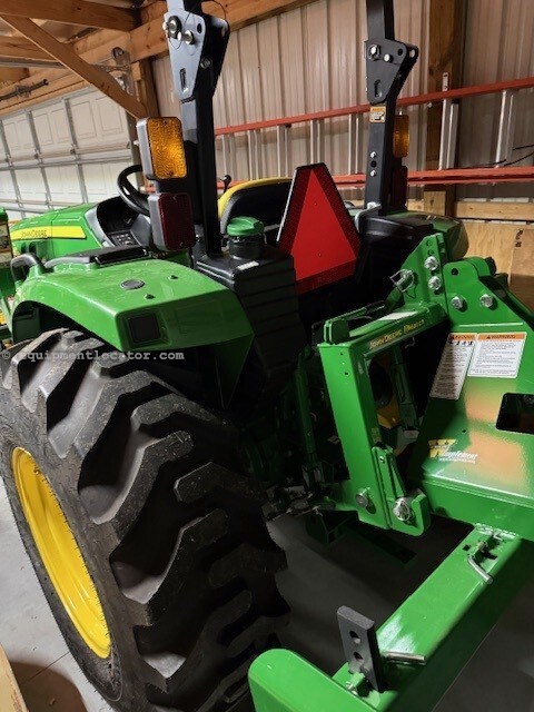 2022 John Deere 4044M Image 5