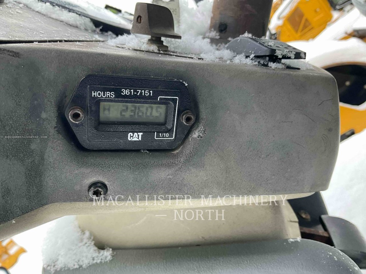 2015 Caterpillar CB54 XW Image 5