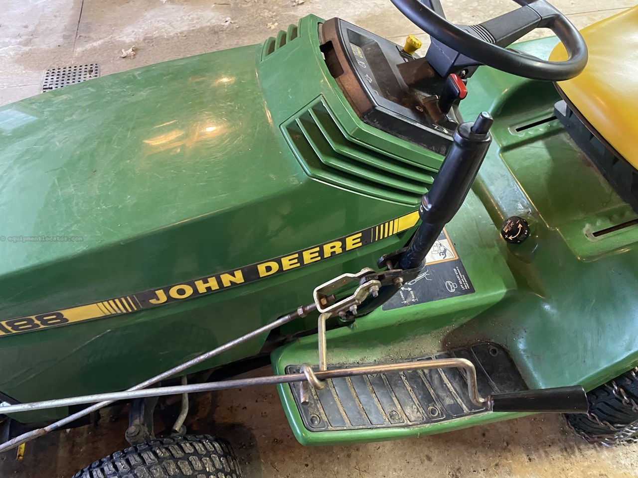 1997 John Deere LX188 Image 20