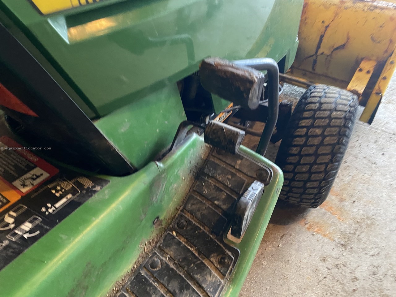 1997 John Deere LX188 Image 23