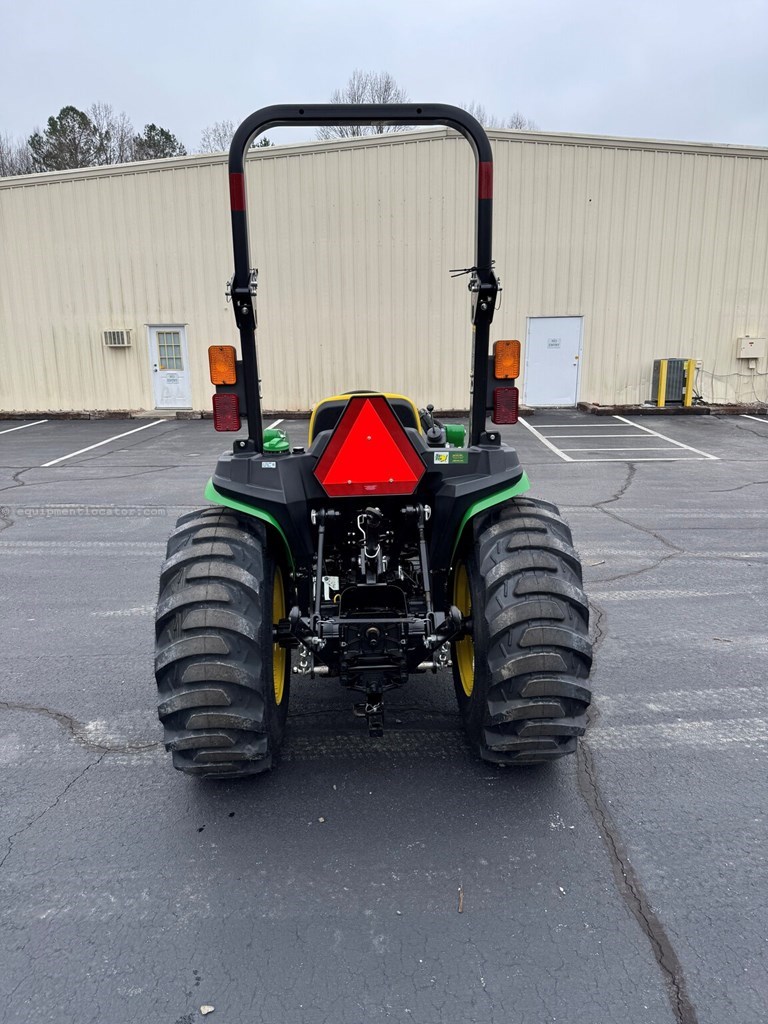 2025 John Deere 3025E Image 4
