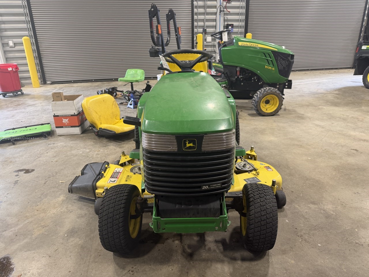 2000 John Deere 345 Image 4