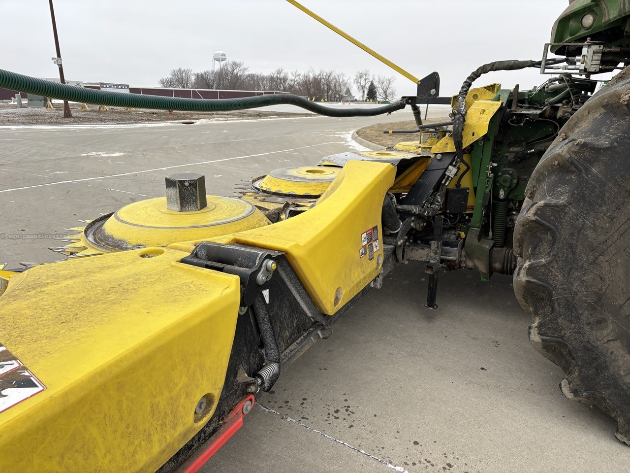 2024 John Deere 772 Image 4