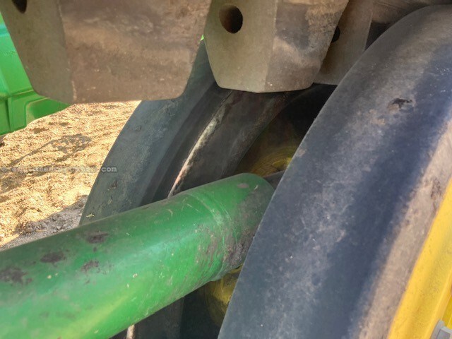 2011 John Deere 8335RT Image 11