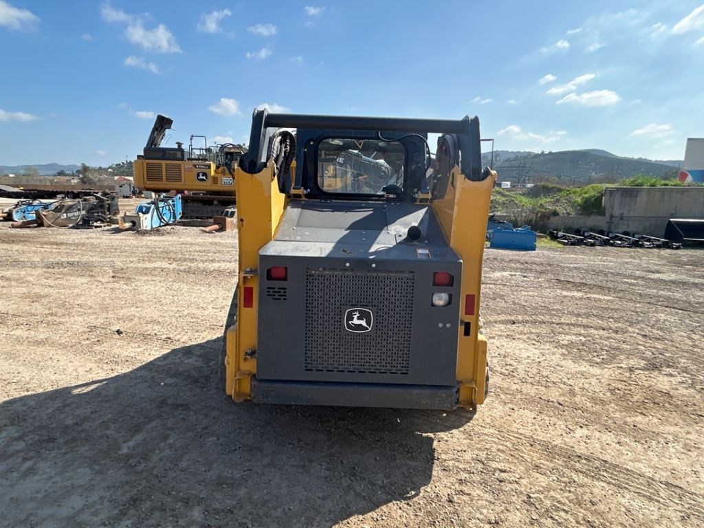 2024 John Deere 317G Image 4