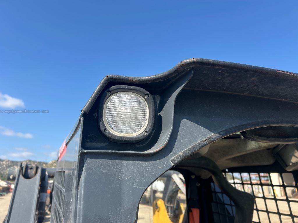 2024 John Deere 317G Image 20