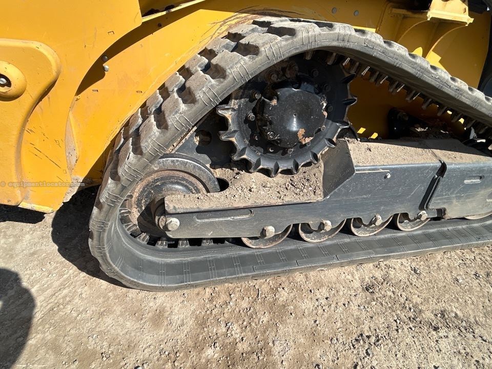 2024 John Deere 317G Image 22