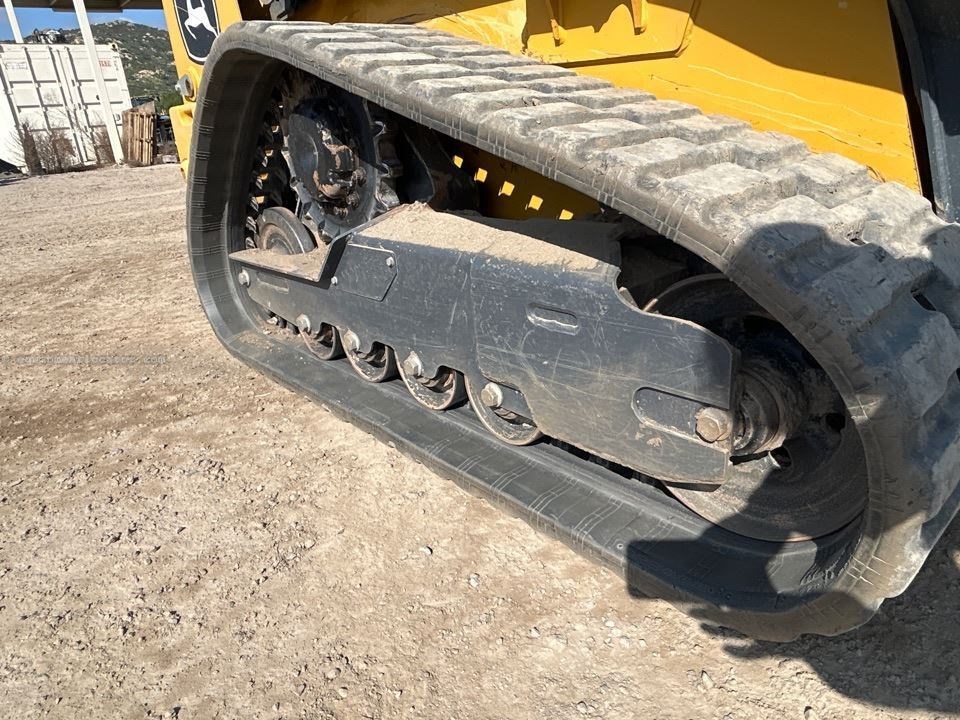 2024 John Deere 317G Image 23