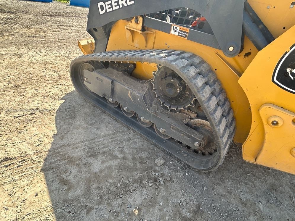 2024 John Deere 317G Image 25