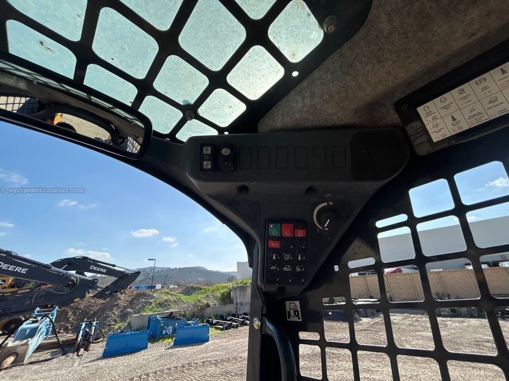 2024 John Deere 317G Image 37